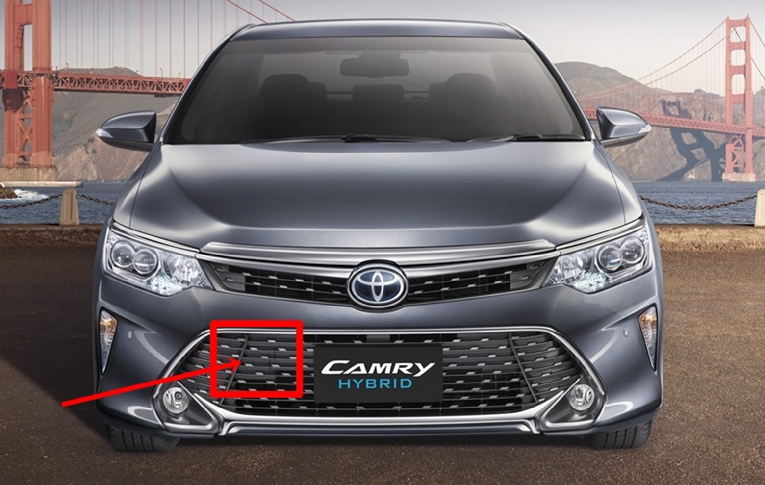 ฝาปิดหูลากจูงกันชนหน้า TOYOTA CAMRY ปี2015-2018 แท้ศูนย์ (สำหรับ รุ่น HYBRID เท่านั้น) - Image 3